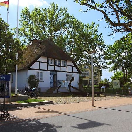 Mit Meerblick Und Balkon, Gratis Nutzung Vom Ahoi Erlebnisbad Und Sauna In Sellin - Meeresblick Fewo 17 Goehren  Kültér fotó