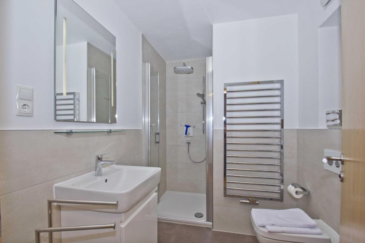 Mit Meerblick Und Balkon, Gratis Nutzung Vom Ahoi Erlebnisbad Und Sauna In Sellin - Meeresblick Fewo 17 Goehren  Kültér fotó
